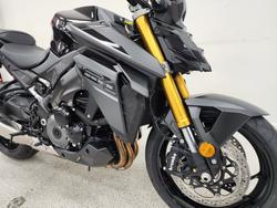 2025 Suzuki GSX-S1000 Black