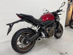 2025 Honda CB650RAC Red