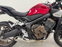 2025 Honda CB650RAC Red