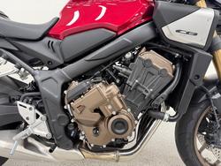 2025 Honda CB650RAC Red