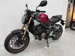 2025 Honda CB650RAC Red