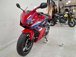 2025 Honda CBR650RAC Red