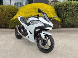 2024 Kawasaki NINJA 500 White