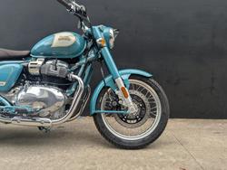 2025 Royal Enfield (see Also Enfiel 2025 ROYAL ENFIELD 650CC CLASSIC 650 GREEN