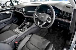 2025 Volkswagen Touareg 210TDI Elegance