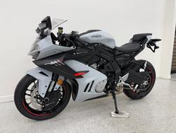 2025 CFMOTO 2025 CF Moto 675CC 675SR-R ABS Road Aerolite Grey