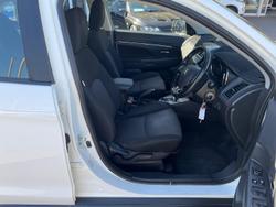 2019 Mitsubishi ASX ES