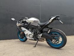 2025 CFMOTO 2025 CF MOTO 675CC 675SR-R ABS Glacier White