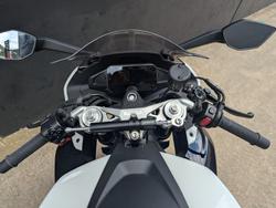 2025 CFMOTO 2025 CF MOTO 675CC 675SR-R ABS Glacier White