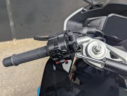 2025 CFMOTO 2025 CF MOTO 675CC 675SR-R ABS Glacier White