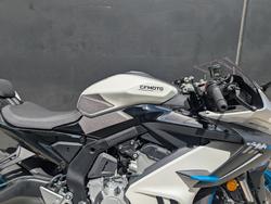 2025 CFMOTO 2025 CF MOTO 675CC 675SR-R ABS Glacier White