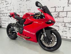 2015 Ducati 899 Panigale Panigale Red