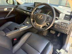 2016 Lexus CT 200h Luxury ZWA10R Titanium