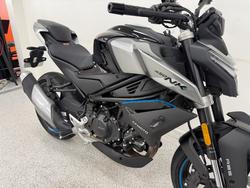 2025 CFMOTO 450 NK NEBULA BLACK