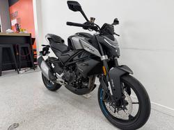 2025 CFMOTO 450 NK NEBULA BLACK