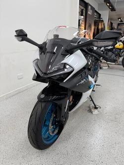 2025 CFMOTO 2025 CF Moto 675CC 675SR-R ABS Road NEBULA WHITE