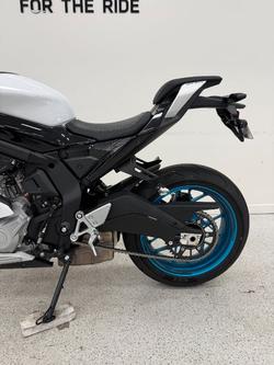 2025 CFMOTO 2025 CF Moto 675CC 675SR-R ABS Road NEBULA WHITE