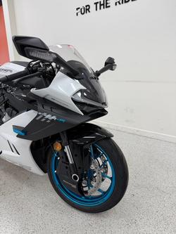 2025 CFMOTO 2025 CF Moto 675CC 675SR-R ABS Road NEBULA WHITE