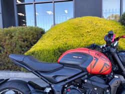 2023 Triumph TRIDENT 660 Orange