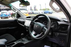 2022 Toyota Hilux SR