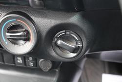 2022 Toyota Hilux SR