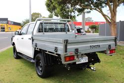 2022 Toyota Hilux SR
