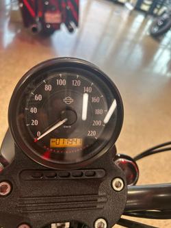 2015 Harley-Davidson Iron 883 (XL883N) Sportster Black