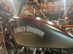 2015 Harley-Davidson Iron 883 (XL883N) Sportster Black