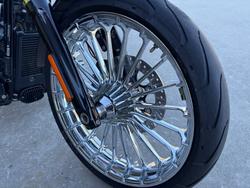 2018 HARLEY-DAVIDSON FXBR BREAKOUT Red