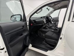 2018 Toyota Hilux Workmate TGN121R 4x2 Glacier White