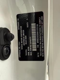 2018 Toyota Hilux Workmate TGN121R 4x2 Glacier White