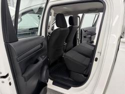 2018 Toyota Hilux Workmate TGN121R 4x2 Glacier White