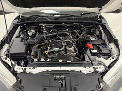 2018 Toyota Hilux Workmate TGN121R 4x2 Glacier White