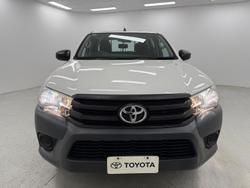 2018 Toyota Hilux Workmate TGN121R 4x2 Glacier White