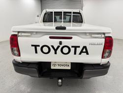 2018 Toyota Hilux Workmate TGN121R 4x2 Glacier White