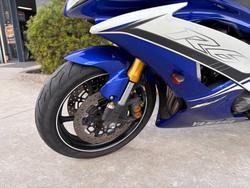 2011 Yamaha YZF-R6 Blue / White
