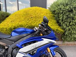 2011 Yamaha YZF-R6 Blue / White