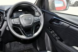 2025 Isuzu D-MAX BLADE