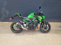 Kawasaki Z900 (ZR900)