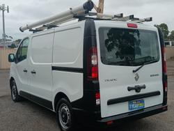 2015 Renault Trafic 66KW X82 Glacier White