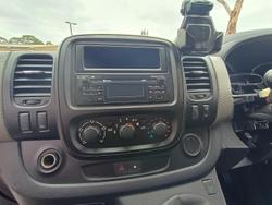 2015 Renault Trafic 66KW X82 Glacier White