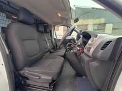 2015 Renault Trafic 66KW X82 Glacier White