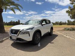 2025 Nissan X-TRAIL ST