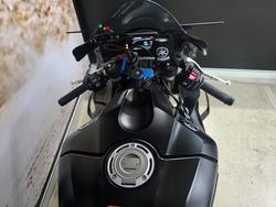 2025 Yamaha YZF-R1 BLACK