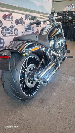 2025 Harley-davidson FXBR BREAKOUT (117) Vivid Black