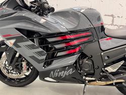 2022 Kawasaki Ninja ZX-14R ABS (ZX1400J) Ninja Grey