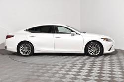 2019 Lexus ES 300h Luxury