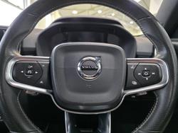 2018 Volvo XC40 D4 R-Design