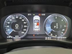 2018 Volvo XC40 D4 R-Design