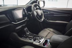 2025 Isuzu MU-X LS-T